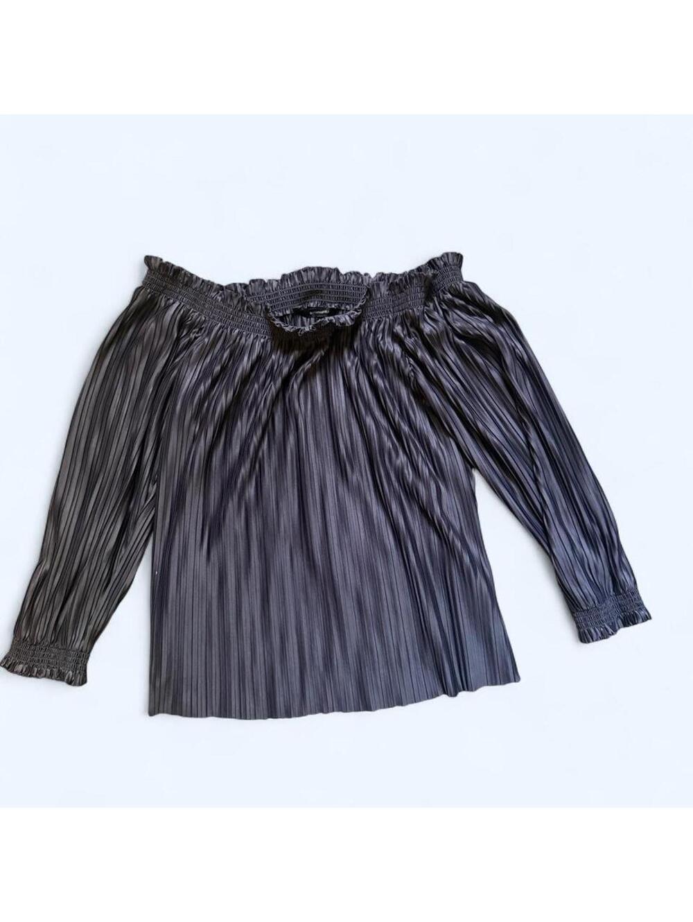 Banana Republic Women's Black and Grey Blous